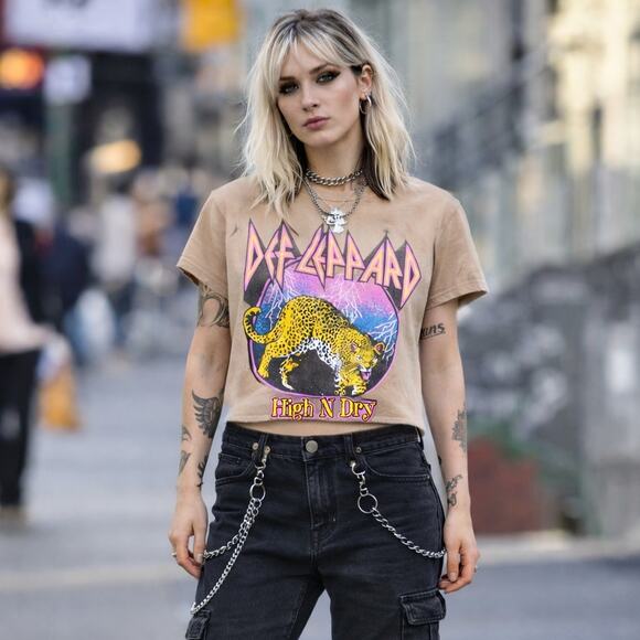 Def Leppard Tops - Def Leppard High N Dry Cut Off Crop T-Shirt Size Small Tan Pink Grunge Leopard